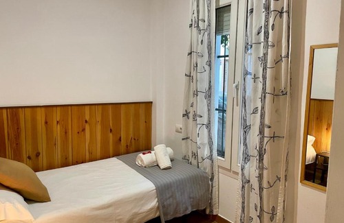 Huerta de la Salud House | Plaza España Family House
