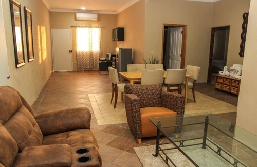 Obrera Apartment | PLAZA GOYA 18 PERSON SUPER SUITE