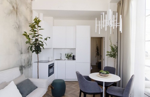 Old Town Apartment | Plaza Mina Suites - Adults Recommended
