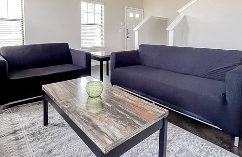 Stillwater Apartment | Pleasant 2BD/2.5BA + Gym - Stillwater