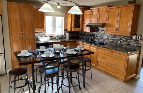 Moncton House | Pleasant 3 Bedroom Moncton Home with Jacuzzi