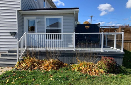 Moncton House | Pleasant 3 Bedroom Moncton Home with Jacuzzi