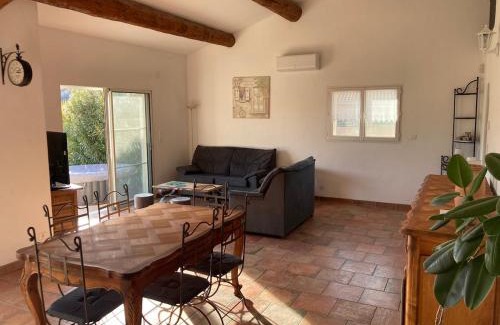 Cabannes House | Pleasant and sunny villa
