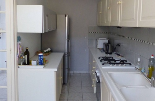 Montredon Apartment | Pleasant duplex of 100 m2 overlooking the sea and the hills, 5 mins from the beach.
