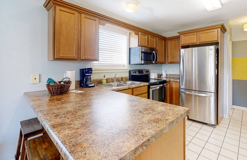 Seagrove Beach Condo | Pleasant first-floor condo with pool & cable