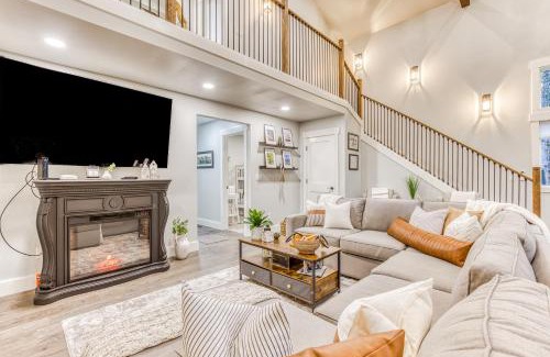 Welches House | Pleasant Pines