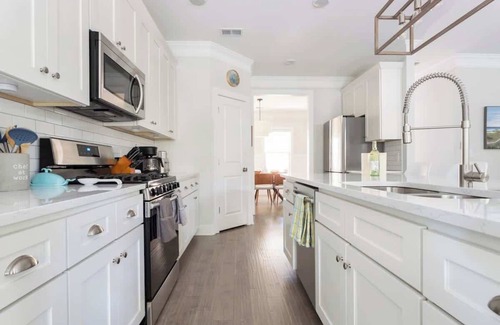 Scanlonville House | Pleasant Place: Newly Built with Pool: Close to downtown/beach