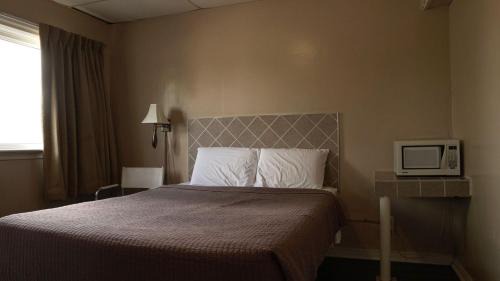 Jerseyville Hotel | Pleasant Stay Motel