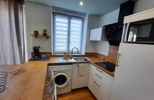 Agen Apartment | Pleasant T1 Bis Cathedral sector with private parking space