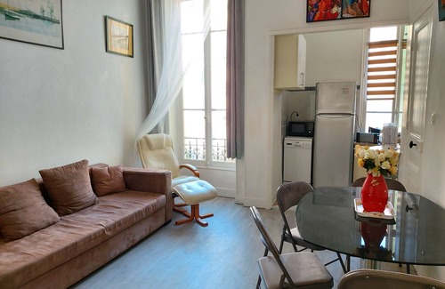 Thiers Apartment | Pleasant T2 bright-calm, Well located 750m from the Beach, Station 9mn walk