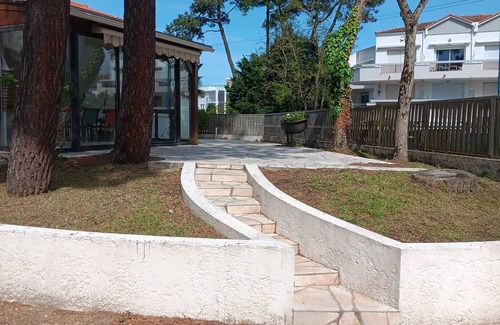 Les Mathes House | Pleasant vacation home in the center of town