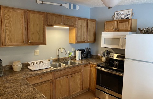 Sunset Park House | Please do not try to book this property. I've requested it to be removed.