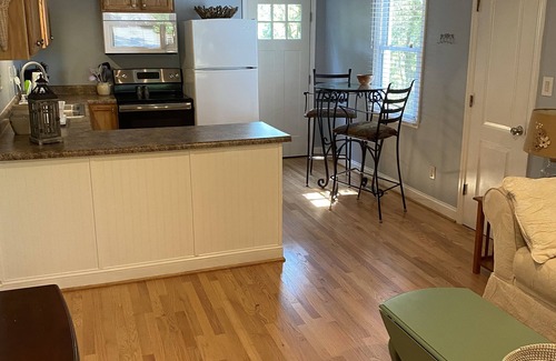Sunset Park House | Please do not try to book this property. I've requested it to be removed.