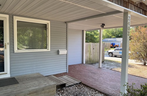 Sunset Park House | Please do not try to book this property. I've requested it to be removed.
