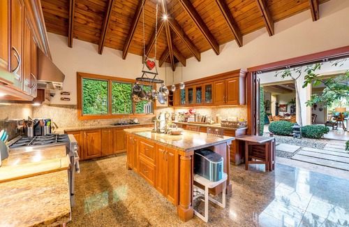 Saint-Martin-sur-le-Pre Villa | Please Inquire Before Booking – Luxury Villa