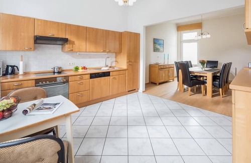 Norderney House | Plenty of space for up to 8 people in a prime location