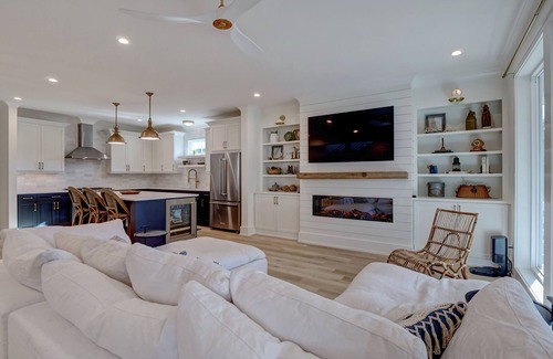 Wrightsville Beach House | Plumeria Haven -Exquisite high-end new construction home with sound and ocean vi