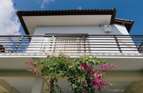 Batu Bolong House | Pluto House