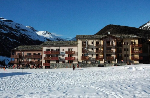 Termignon Apartment | PMB022 4 pers apartment at the foot of the slopes with beautiful mountain view