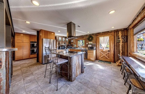 Port Angeles Cabin | PNW MountainView Lodge