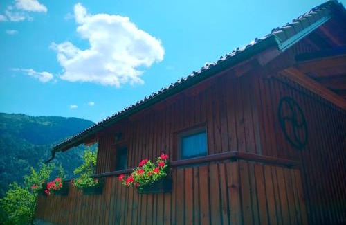 Luce House | POČITNIŠKA HIŠKA LASTOVKA