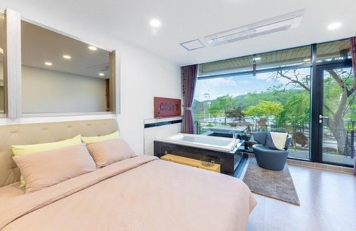 Sinbuk-myeon House | Pocheon Cozy 11 Pension