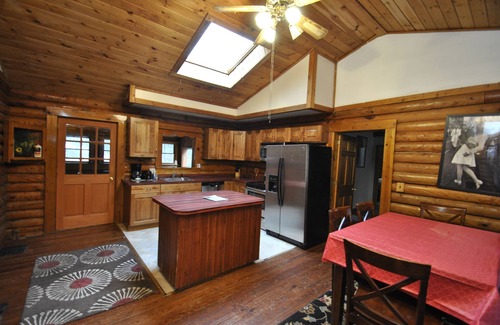 Marshalls Creek Cabin | PoconoRental.Shop - Free 4th Night - #1 Great Lodge w/Hot Tub