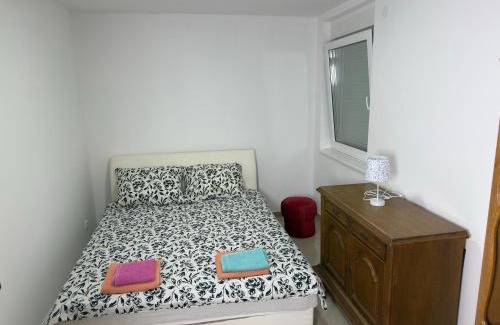 Vrsac Apartment | Pod kestenom