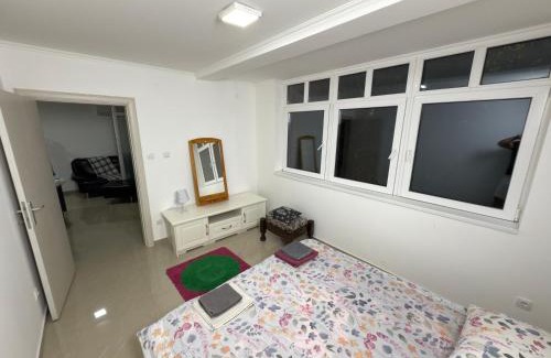Vrsac Apartment | Pod kestenom