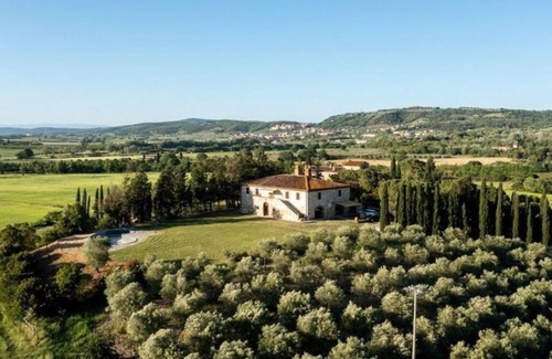 Asciano Villa | Podere Viepri: an outstanding story in the tuscan countryside