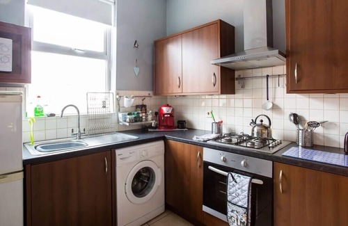 Belfast Condo | Poet's Rest 2 miles from central Belfast