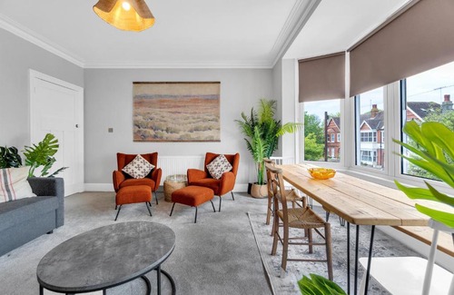 Worthing Apartment | Poets Apartment with Free Parking By My Getaways