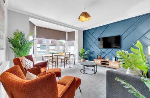 Worthing Apartment | Poets Apartment with Free Parking By My Getaways