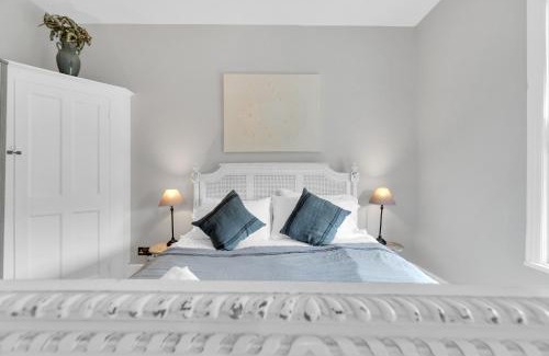 Worthing Apartment | Poets Apartment with Free Parking By My Getaways