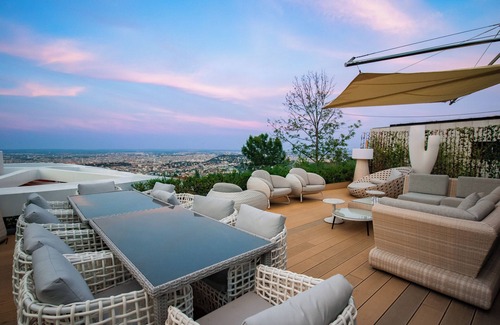 Szechenyihegy Villa | Poets Garden Villa 4 bedrooms, outdoor pool, sauna, hot tub and panoramic view
