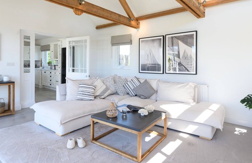 Charlestown House | Point House - sleeps 8 guests in 4 bedrooms