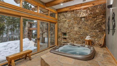 Breckenridge House | Point View Place