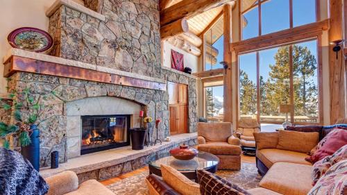 Breckenridge House | Point View Place