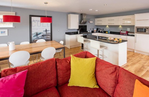 Winnard's Perch Resort | PointBreak Sleeps 12 with hot tub-Great celebration house-Dog friendly