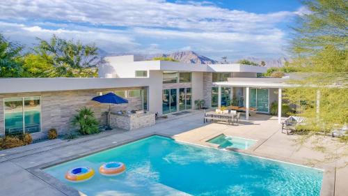 La Quinta Villa | Polo Villas Sands Pickleball Putting Green Sleeps 28