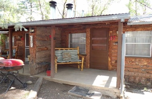 Ruidoso Cabin | Ponderosa Cabins 104 N Laurel cabin 17