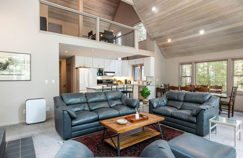 Truckee Cabin | Ponderosa Pine Escape