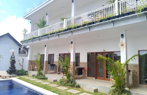 Batu Bolong House | Pondok Bagus Canggu