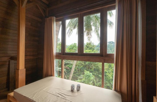 Andong Cabin | Pondok Nini House