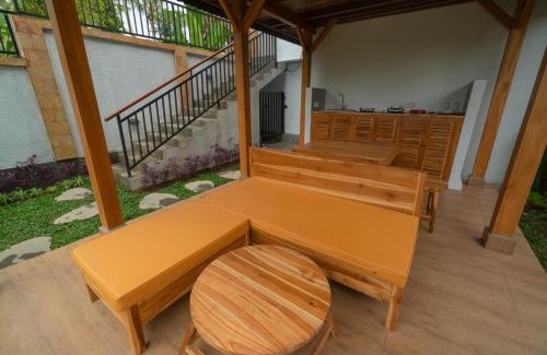 Andong Cabin | Pondok Nini House