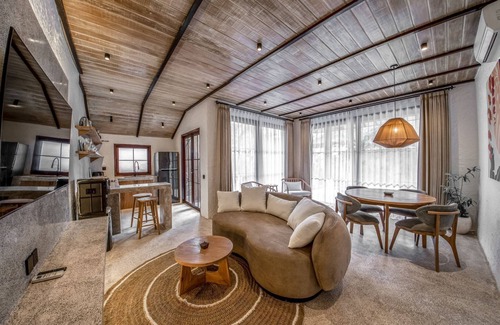 Penestanan Villa | Pondok Villa - Two Bedroom Villa, Sleeps 4