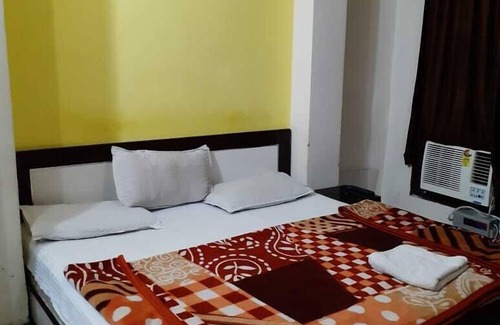 Karol Bagh Hotel | Pooja Palace
