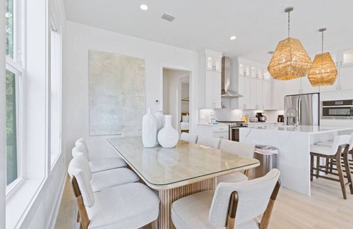 West Panama City Beach Apartment | Pool | 5 Bed 5 bath | Golf Cart | Inlet Beach