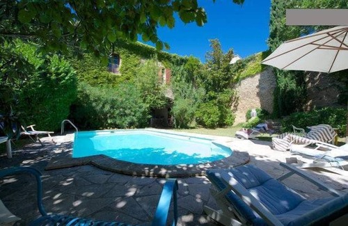 Aigues-Vives House | Pool And Garden Traditional House