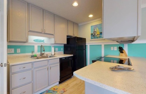 Carolina Beach Condo | Pool | Beach | 2 Private Balconies